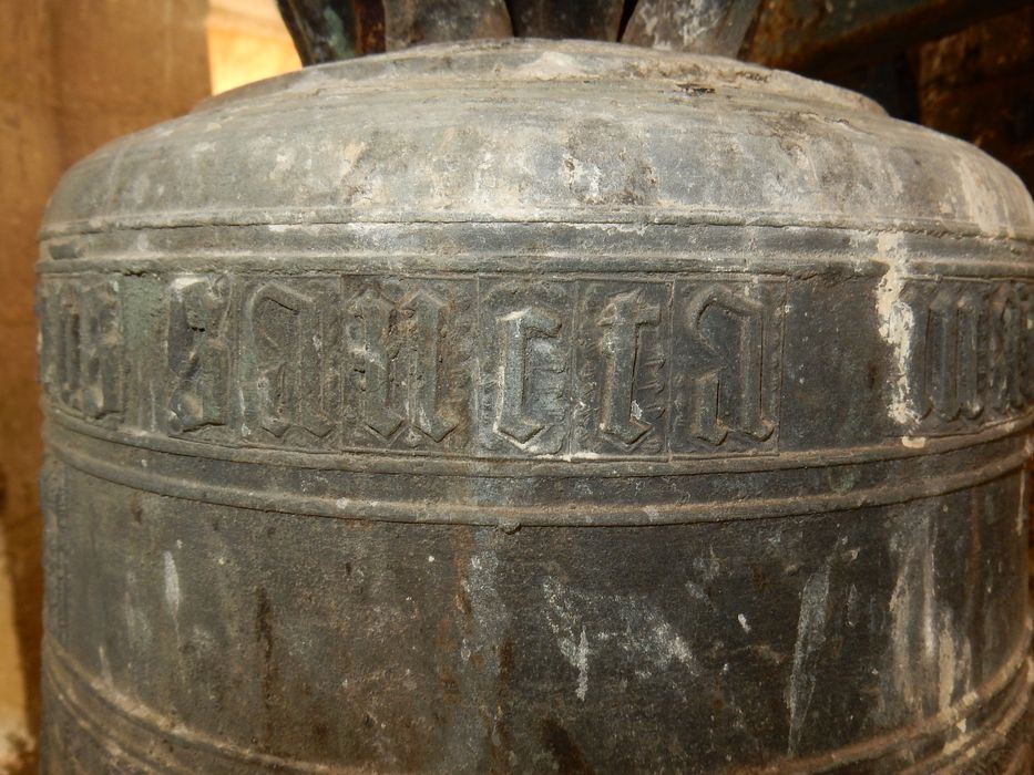 cloche, détail de l'inscription