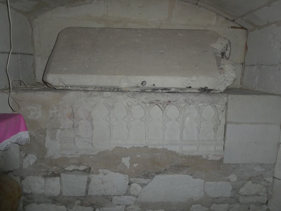 sarcophage de saint Cérin