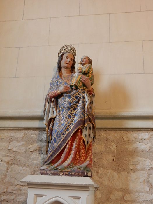 statue : Vierge à l'Enfant