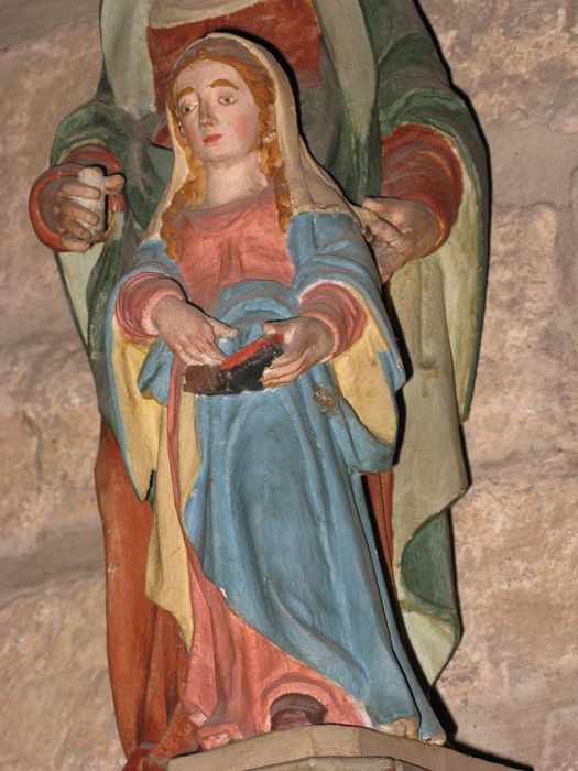 groupe sculpté : Sainte Anne et la Vierge, vue partielle - © Ministère de la Culture (France), Conservation des antiquités et des objets d’art de la Vienne – Tous droits réservés 