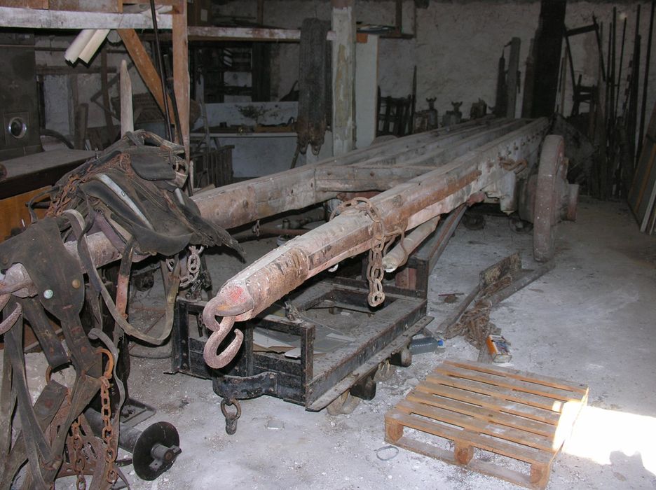 charrette à bras (charrette de carrière) - © Ministère de la Culture (France), Conservation des antiquités et des objets d’art de la Vienne – Tous droits réservés