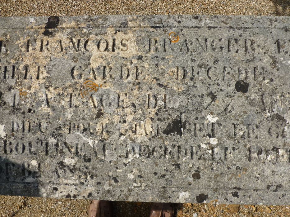 dalle funéraire de François Branger, détail des inscriptions