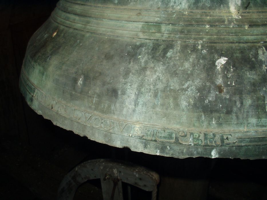 cloche, détail de l'inscription