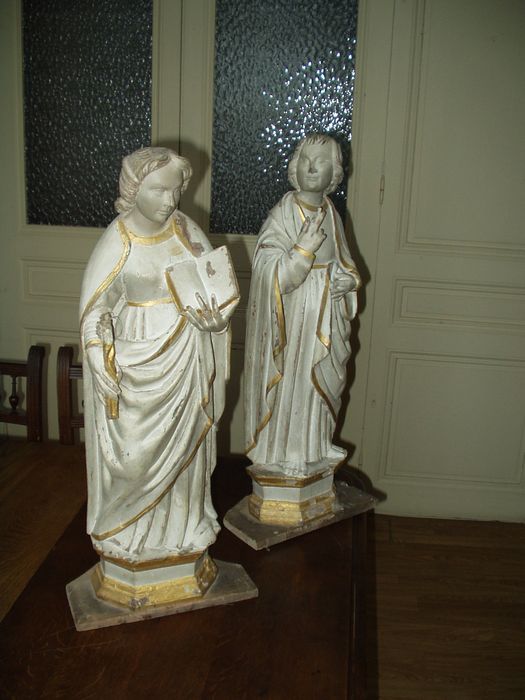 statues : Saint et Sainte non identifiés