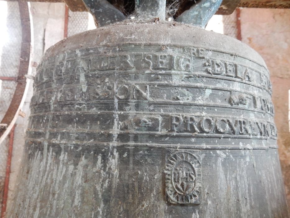 cloche, détail de l'inscription