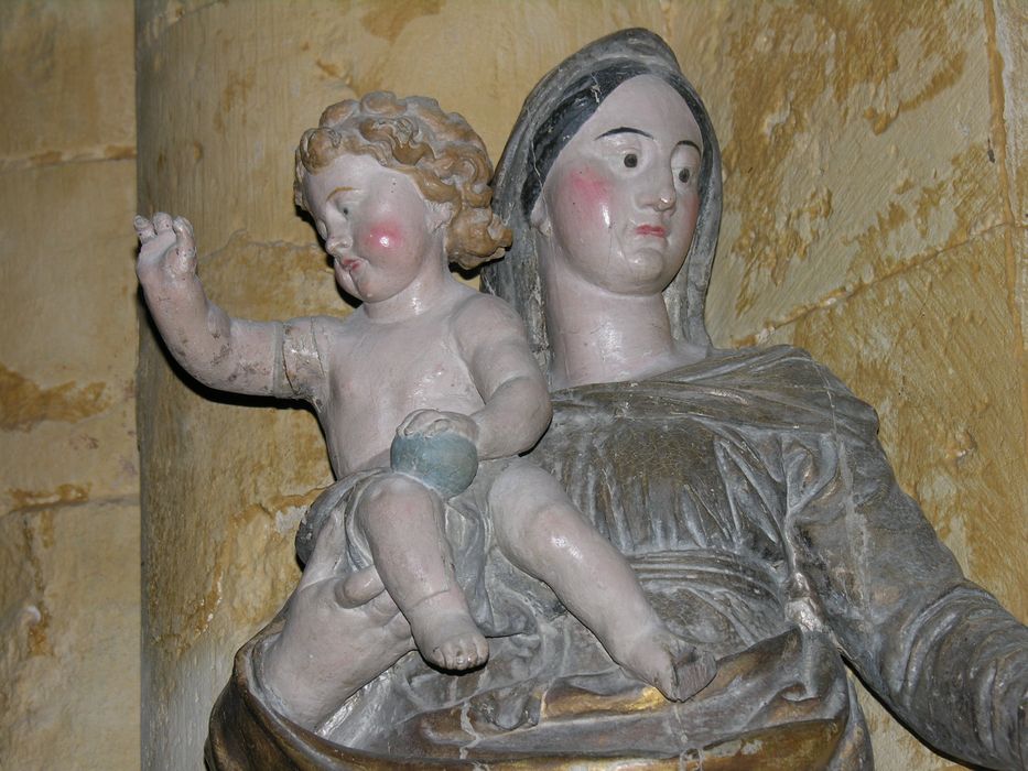 statue : Vierge à l'Enfant, vue partielle