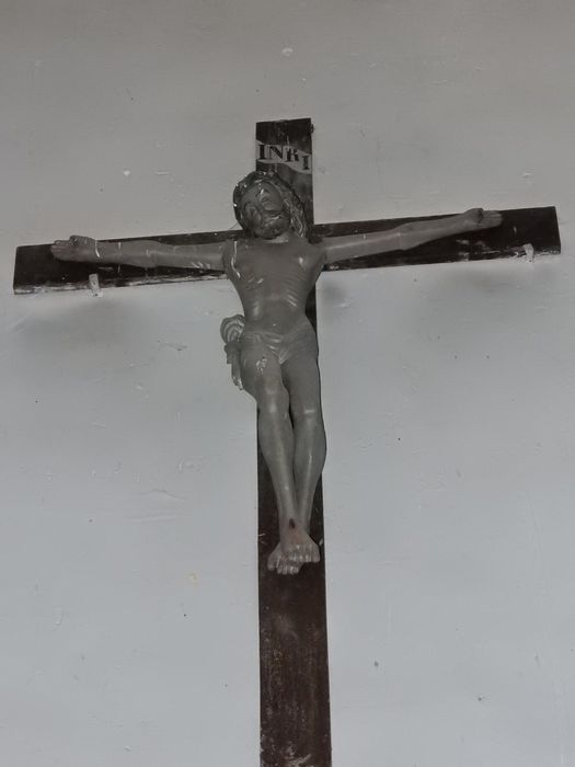 statue : Christ en croix - © Ministère de la Culture (France), Conservation des antiquités et des objets d’art de la Vienne – Tous droits réservés 