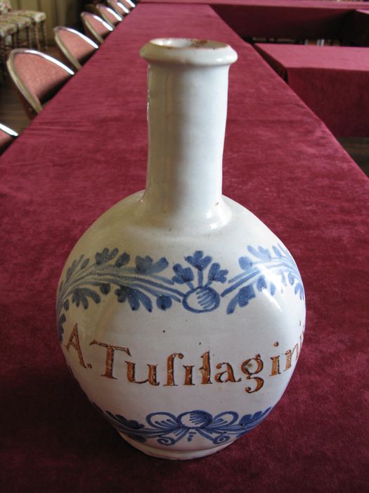 pot à pharmacie
