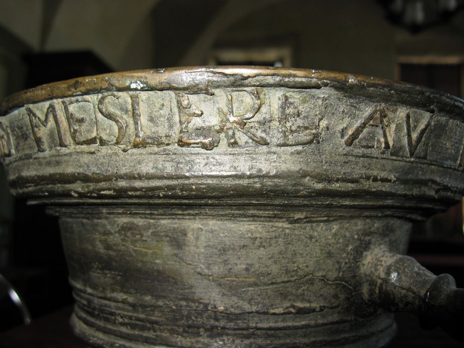mortier n°2, détail de l'inscription - © Ministère de la Culture (France), Conservation des antiquités et des objets d’art de la Vienne – Tous droits réservés 