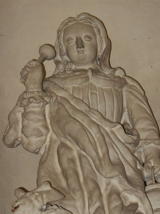 statue : Sainte Marthe, vue partielle - © Ministère de la Culture (France), Conservation des antiquités et des objets d’art de la Vienne – Tous droits réservés 
