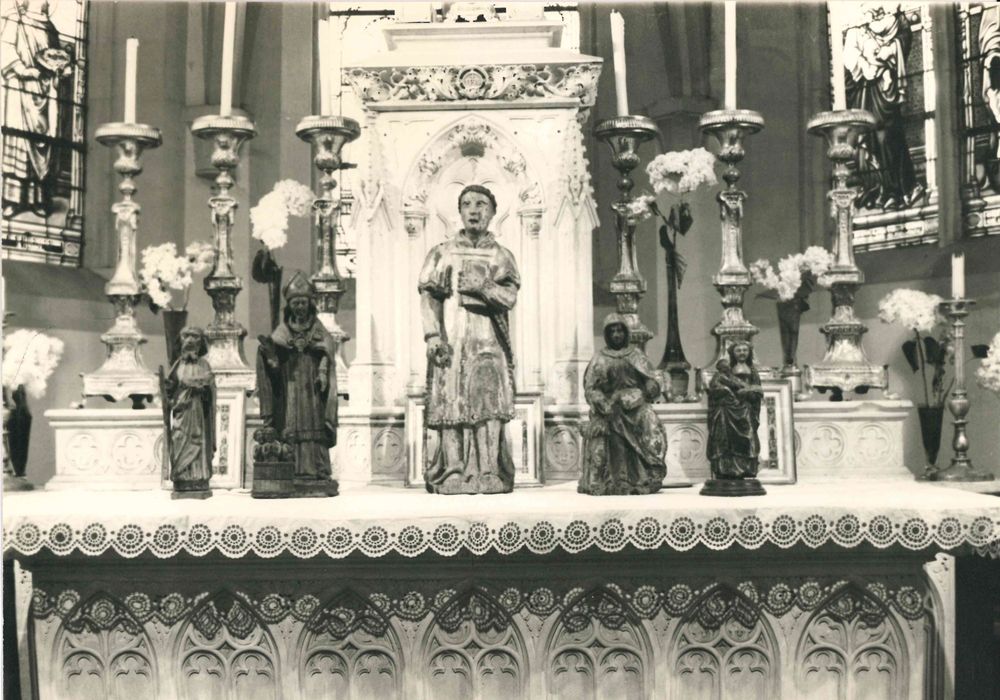 statues (statuettes) : Saint André, saint Nicolas, Vierge à l’Enfant, saint Laurent (?), groupe sculpté : Education de la Vierge (l’)