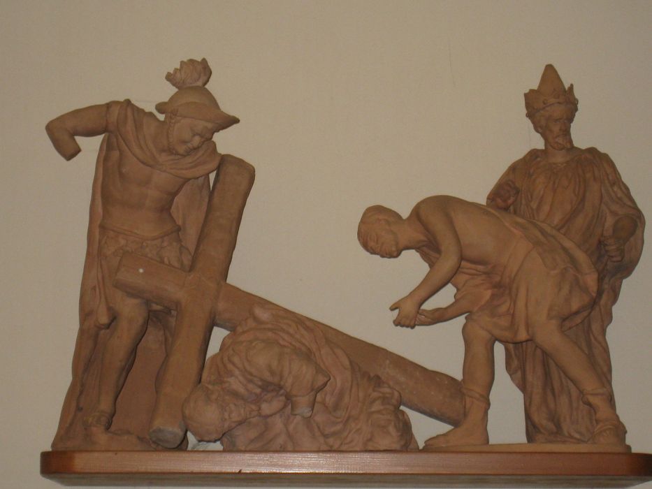 groupe sculpté (chemin de croix) : Première chute du Christ