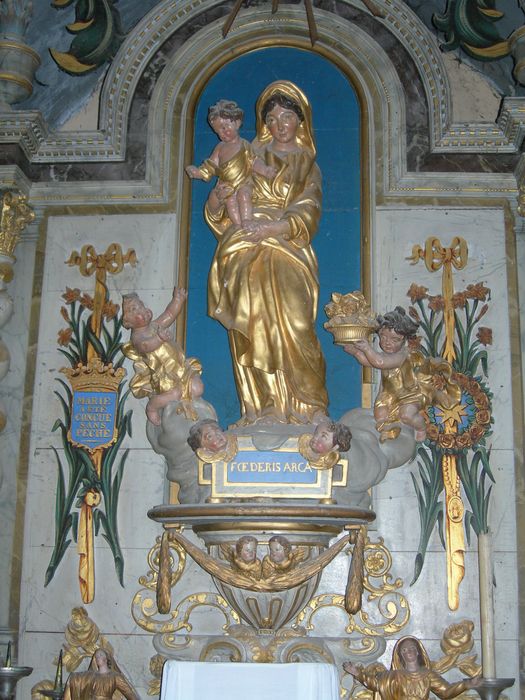 statue : Vierge à l'Enfant