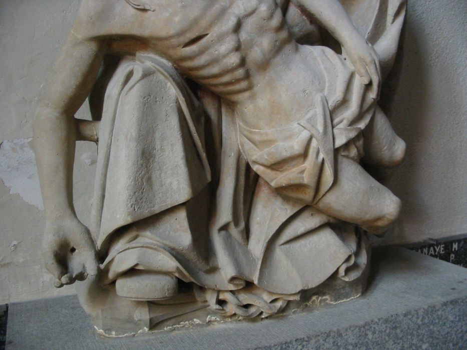statue : Vierge de Pitié, détail