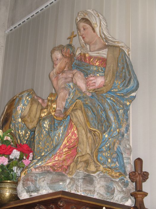 statue : Vierge à l’Enfant