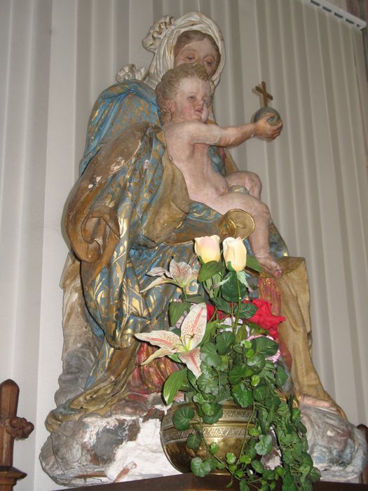 statue : Vierge à l’Enfant