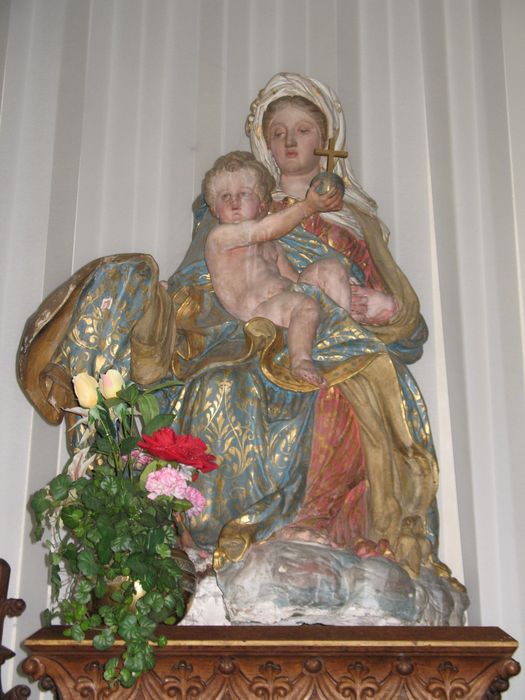 statue : Vierge à l’Enfant