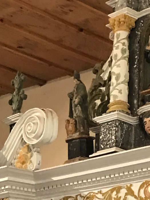 bâton de procession de confrérie surmonté d'une statuette de Saint Nicolas