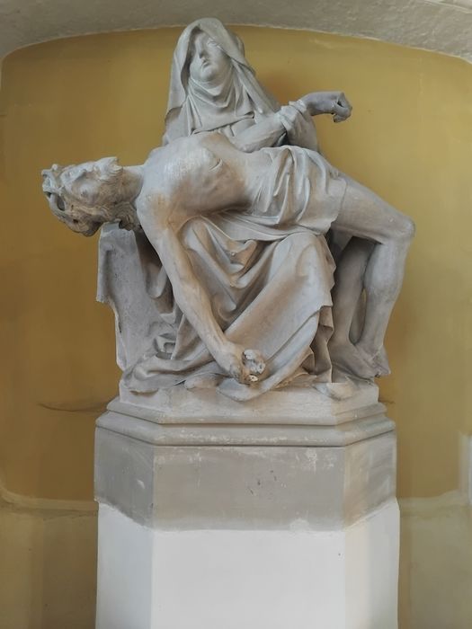 groupe sculpté : Vierge de Pitié