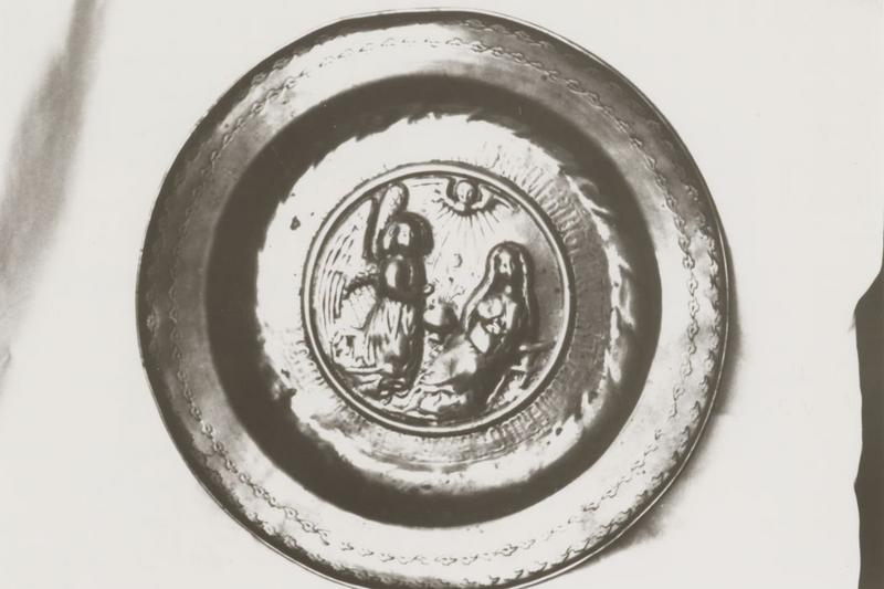 plat de quête (plat) : Annonciation