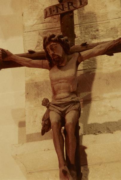 statue : Christ en croix - © Ministère de la Culture (France), Conservation des antiquités et objets d'art de l'Yonne, tous droits réservés