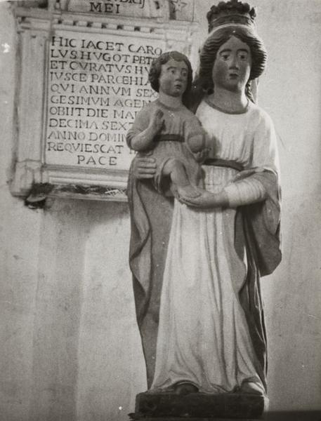 statue : Vierge à l'enfant