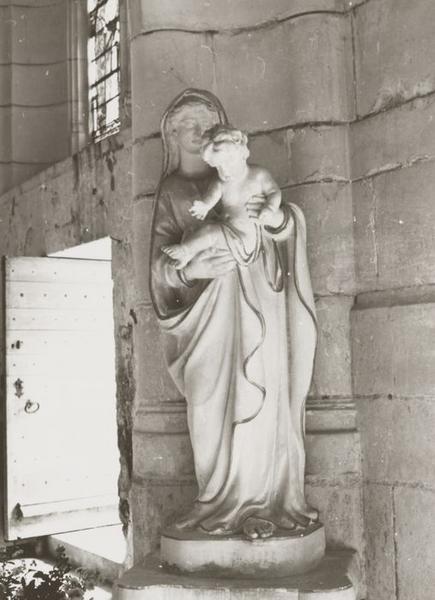 statue : Vierge à l'Enfant