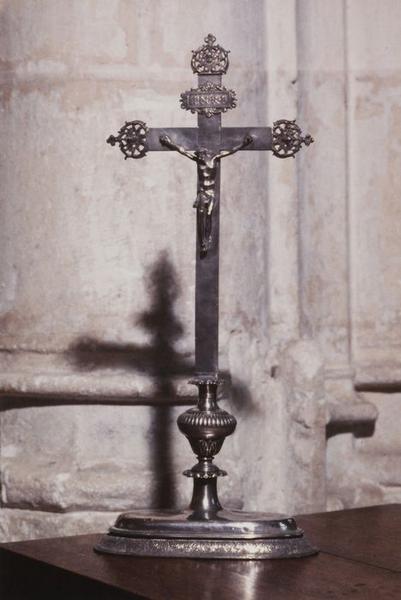 croix d'autel