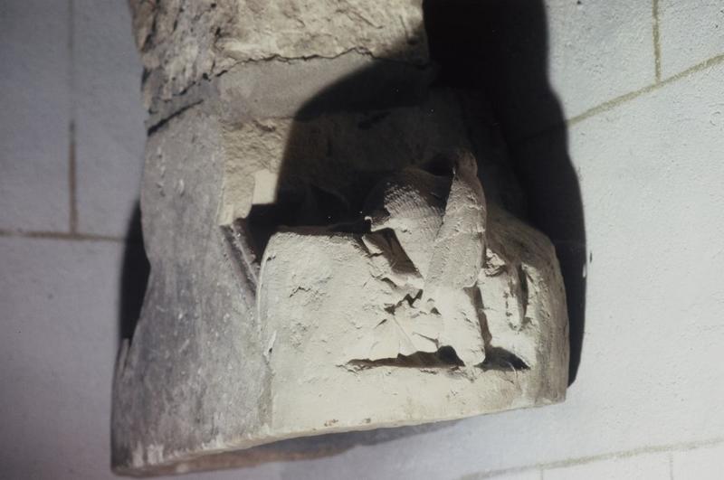 chapiteau - © Ministère de la Culture (France), Conservation des antiquités et objets d'art de l'Yonne, tous droits réservés