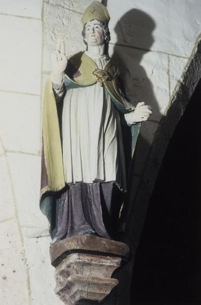 statue : Evêque - © Ministère de la Culture (France), Conservation des antiquités et objets d'art de l'Yonne, tous droits réservés