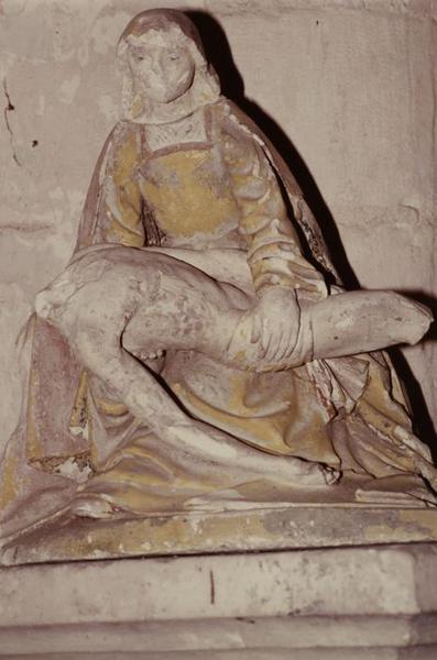 statue : Pietà - © Ministère de la Culture (France), Conservation des antiquités et objets d'art de l'Yonne, tous droits réservés