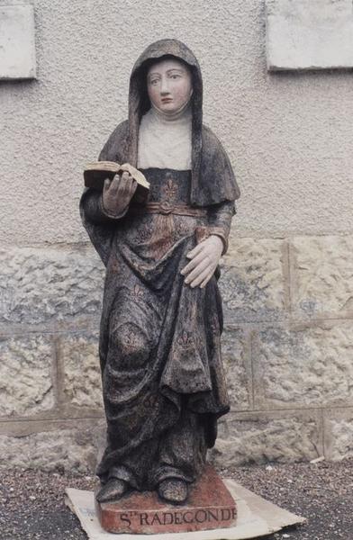 statue : Sainte Radegonde