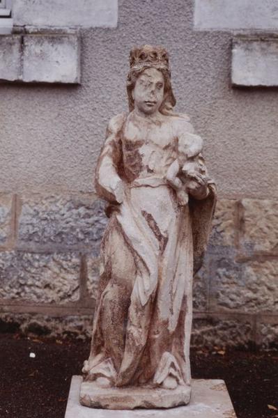 statue : Vierge à l'Enfant