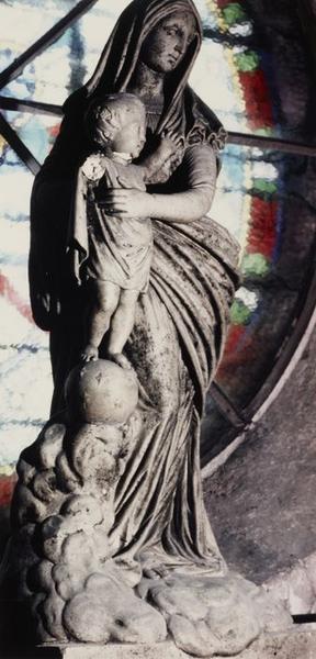 statue : Vierge à l'Enfant