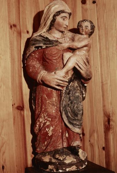 statue : Vierge à l'Enfant