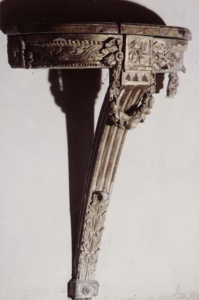 crédence - © Ministère de la Culture (France), Conservation des antiquités et objets d'art de l'Yonne, tous droits réservés