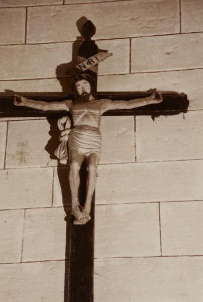 statue : Christ en croix - © Ministère de la Culture (France), Conservation des antiquités et objets d'art de l'Yonne, tous droits réservés