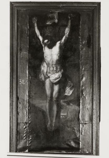 tableau : Christ en croix - © Ministère de la Culture (France), Conservation des antiquités et objets d'art de l'Yonne, tous droits réservés