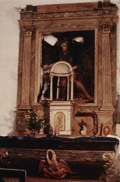 autel (autel latéral) ; retable ; tableau : Pietà - © Ministère de la Culture (France), Conservation des antiquités et objets d'art de l'Yonne, tous droits réservés