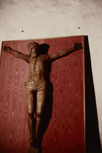 Statue : Christ en croix dit aux lépreux