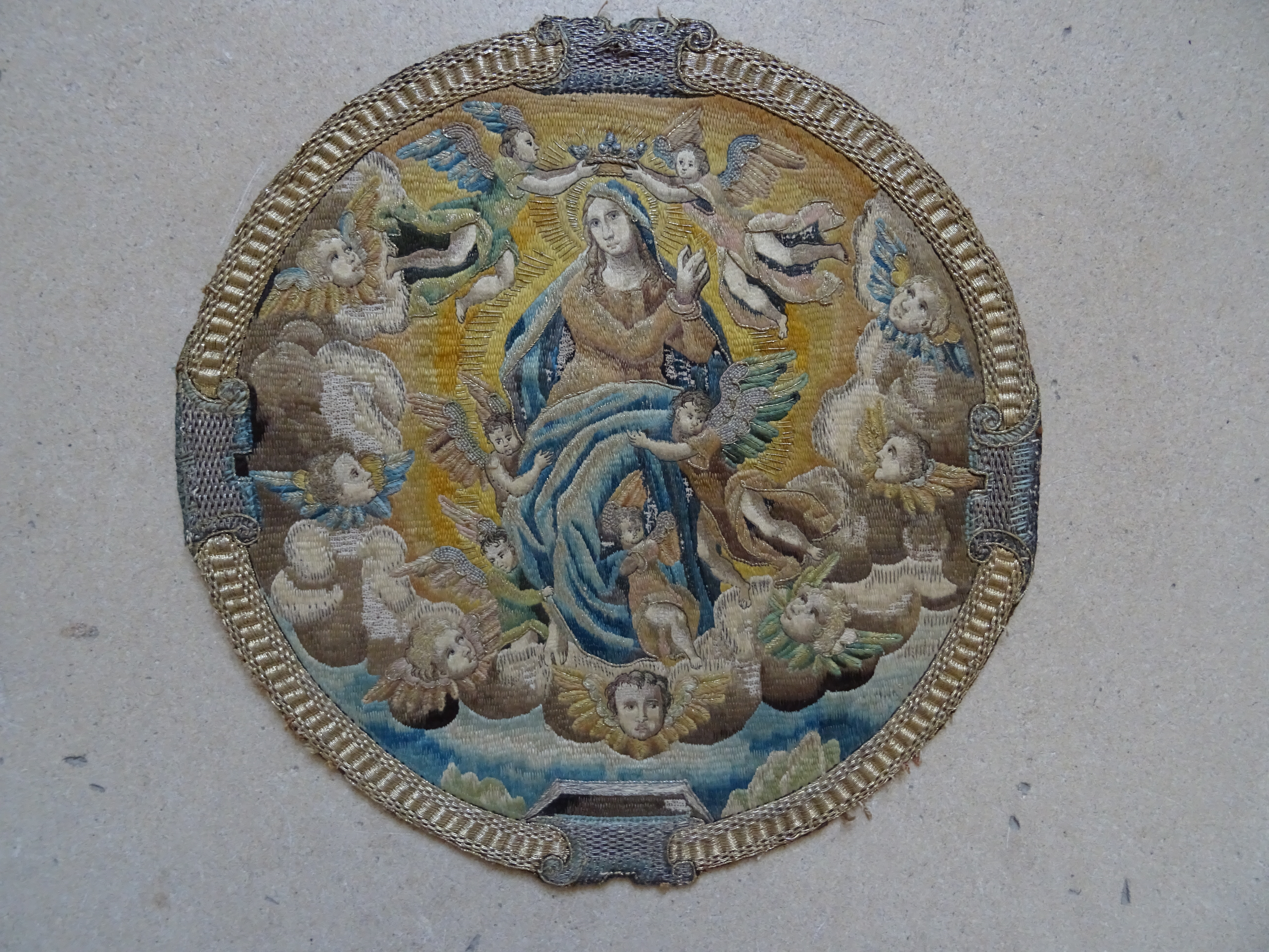 orfroi : l'Assomption de la Vierge - ©  Ministère de la Culture (France), Conservation des antiquités et des objets d’art de l’Yonne – Tous droits réservés