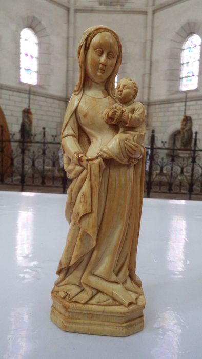 Statuette : Vierge à l'Enfant