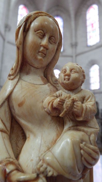 statuette : Vierge à l'Enfant, vue partielle