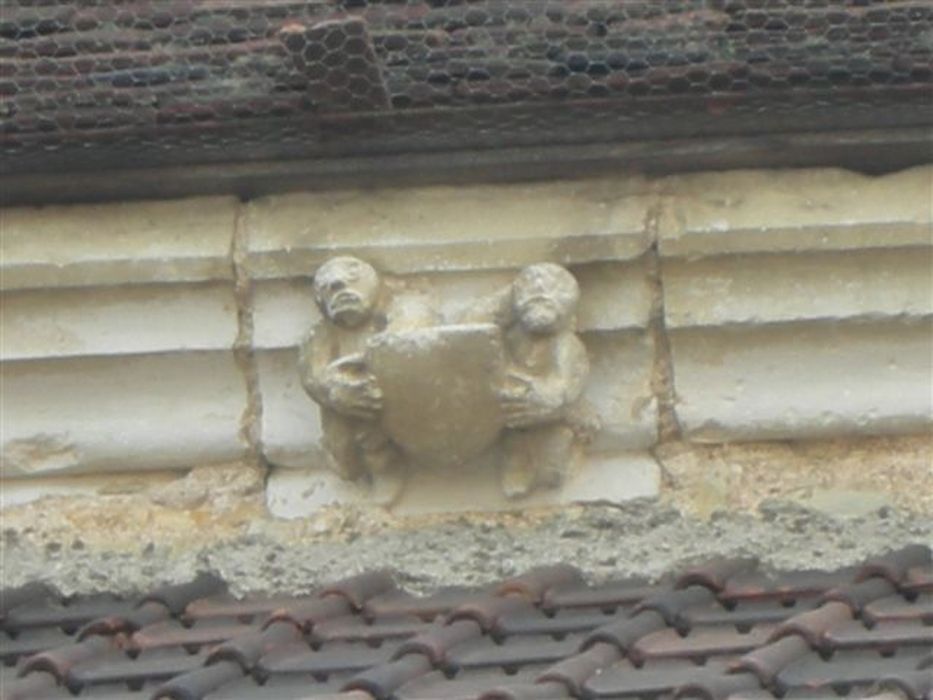 Eglise Saint-Pierre : Façade latérale nord, détail de le corniche