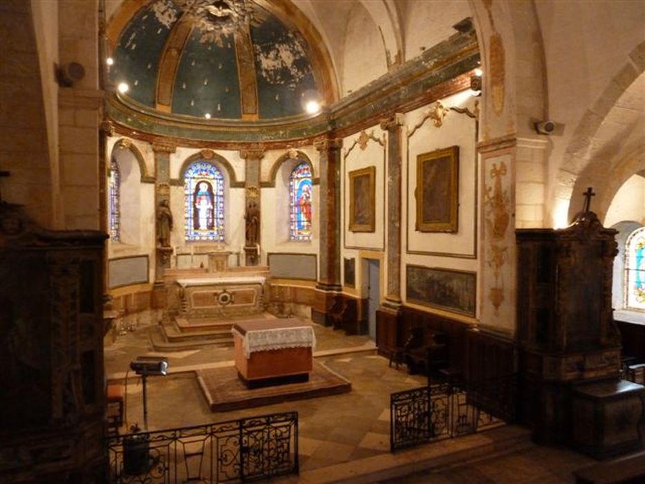 Eglise Saint-Jacques : Choeur, vue générale