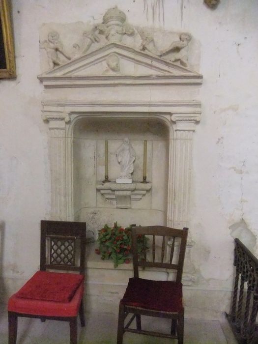 lavabo en niche (piscine) - © Ministère de la Culture (France), Conservation des antiquités et des objets d'art de l'Yonne – Tous droits réservés