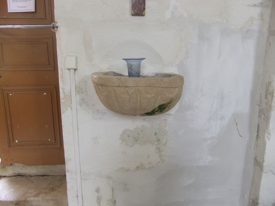 bénitier - © Ministère de la Culture (France), Conservation des antiquités et des objets d'art de l'Yonne – Tous droits réservés