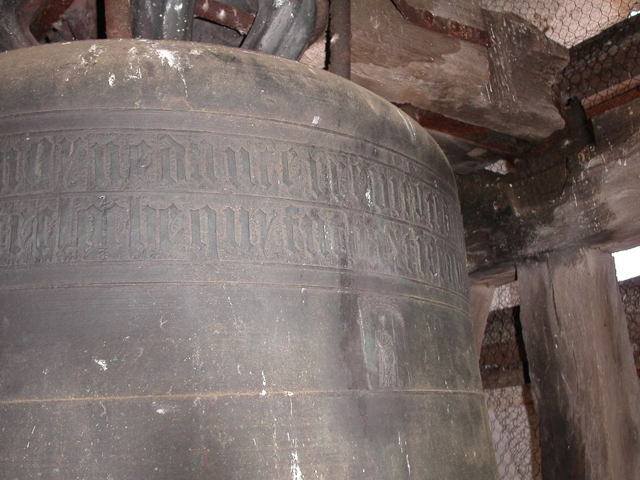 Cloche, détail