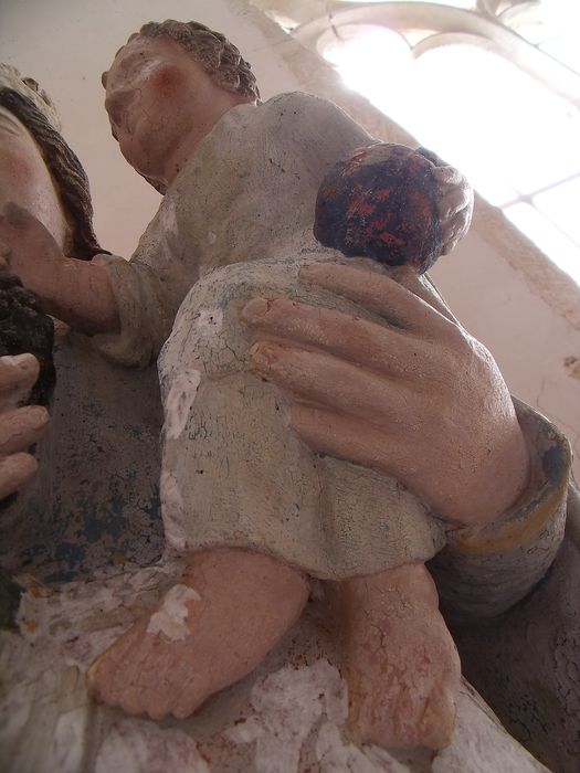 statue : Vierge à l'Enfant, détail