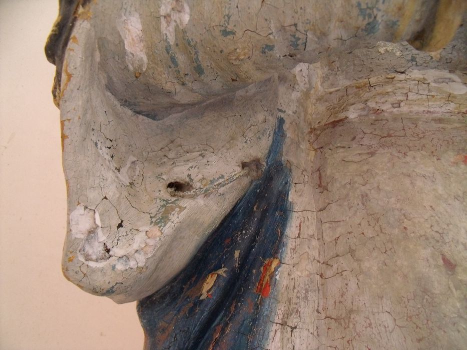 statue : Vierge à l'Enfant, détail